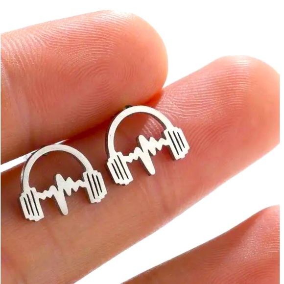 NWT titanium steel stud earrings - Picture 5 of 6